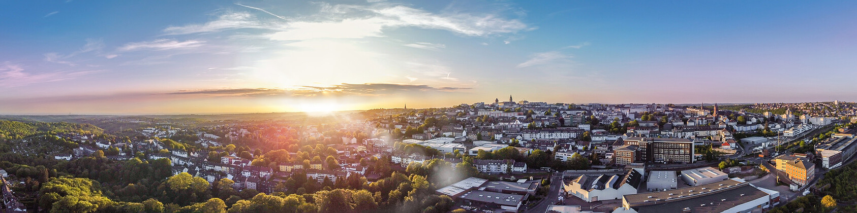 Panorama der Stadt Remscheid im Sommer