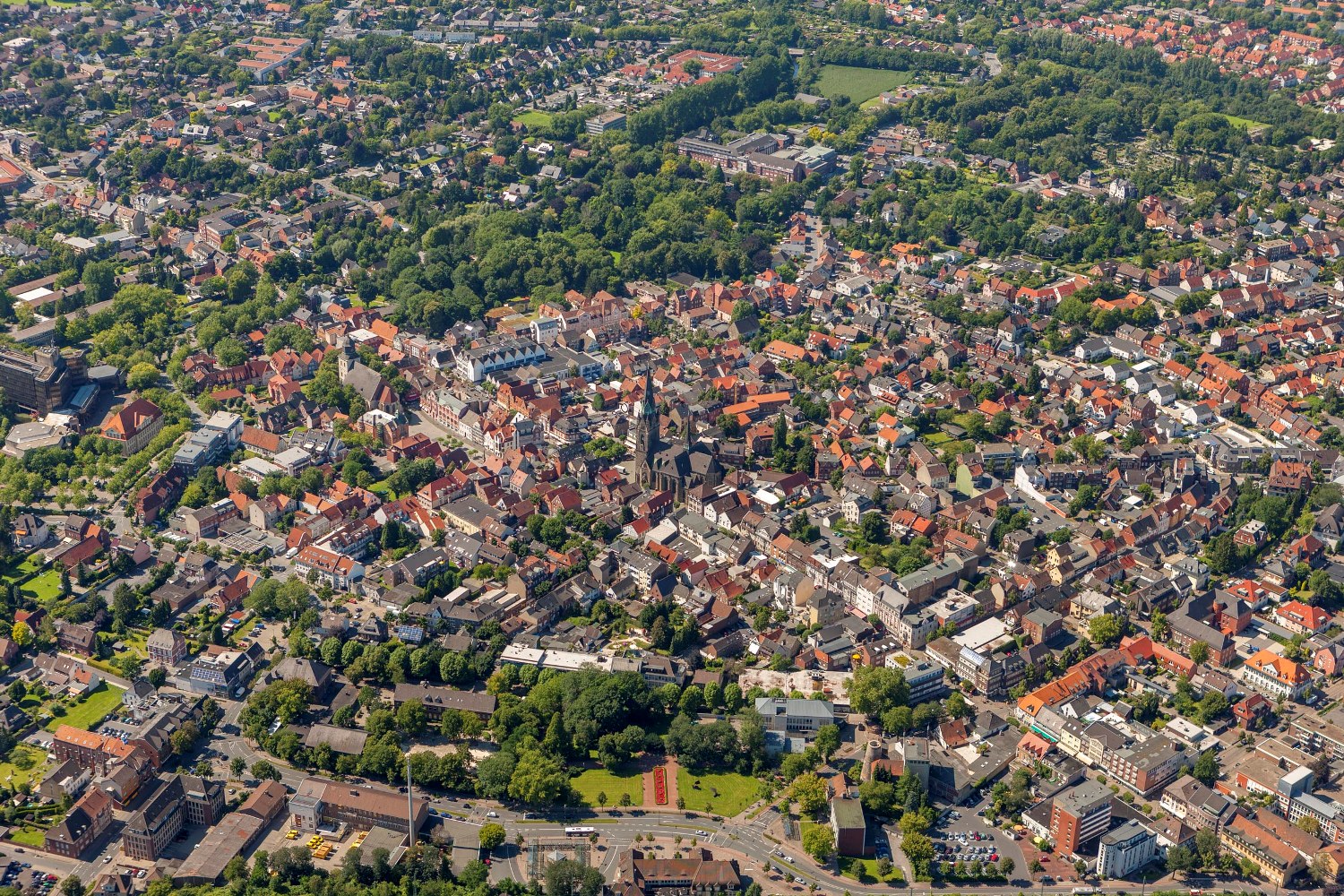Foto von der Stadt Ahlen aus der Vogelperspektive